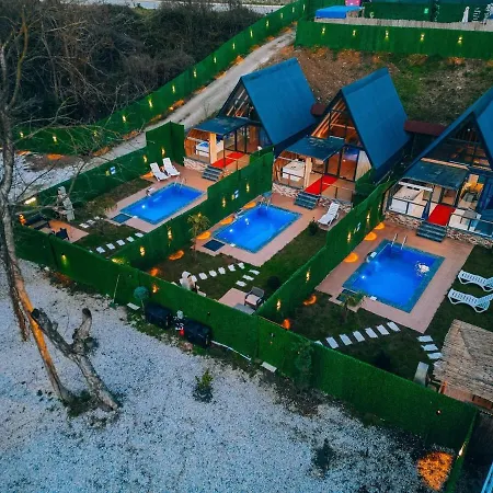 Mert Bungalov-yildiz Evi *